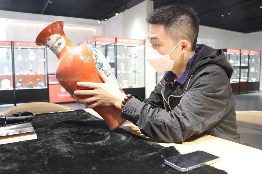 现场|花地艺拍2022秋拍预展现场盛况直击，明日中国书画专场开拍！