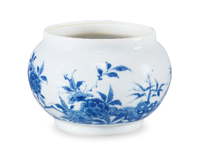清顺治  青花洞石花卉围棋罐