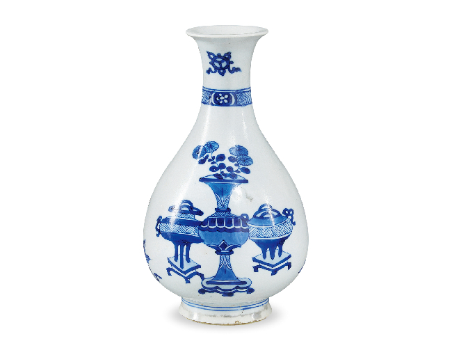 清康熙  青花博古图玉壶春瓶