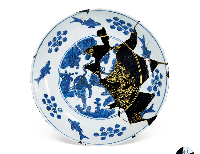 明嘉靖  青花龙盘虎踞图大盘