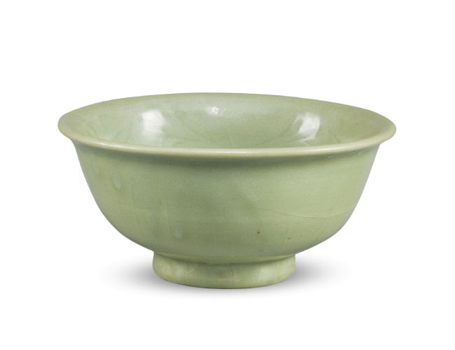 明  龙泉窑青釉刻花碗