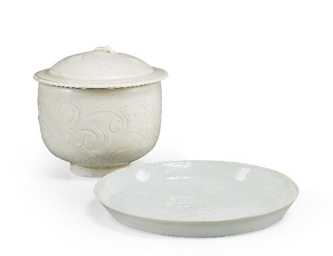 明  白釉瓷杂（两件一组）