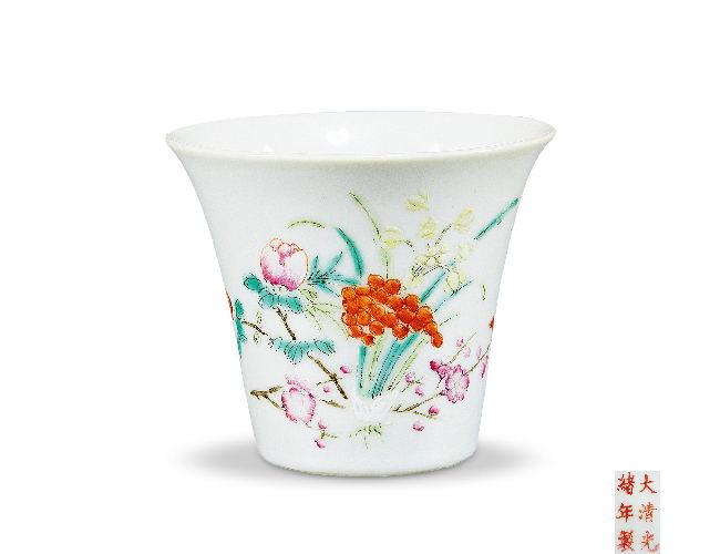 清光绪  粉彩“漱玉”马蹄杯